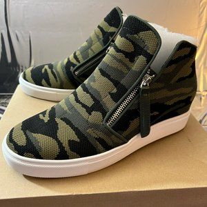 Steve Madden Click Wedge Knit Sneakers